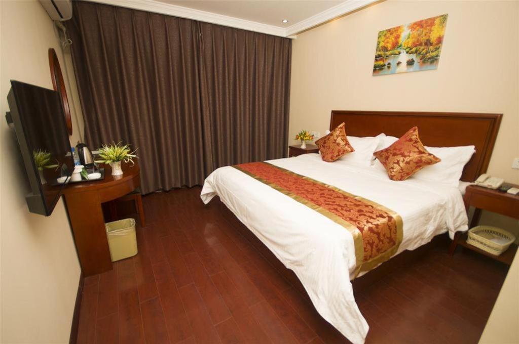 Greentree Sheshan National Tourist Express Hotel 3*