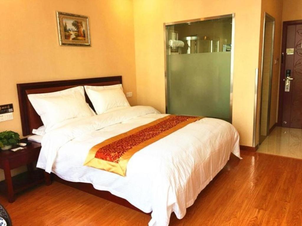 Greentree Sheshan National Tourist Express 3*